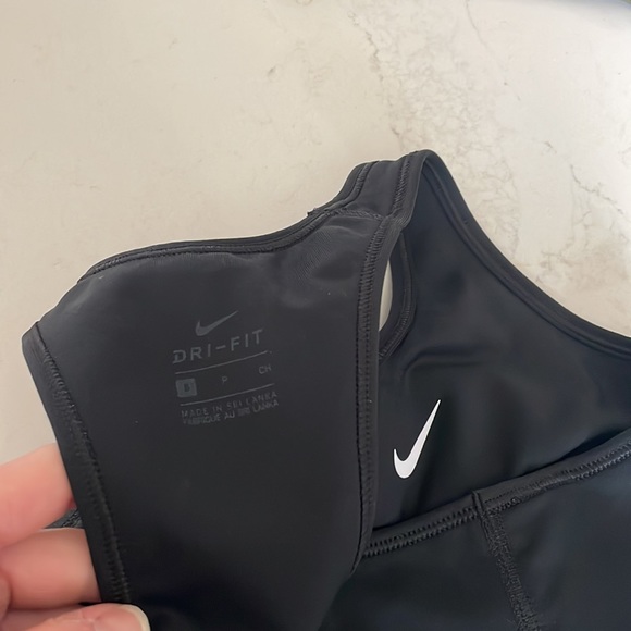 Nike dri fit sports bra size small - Picture 3 of 3